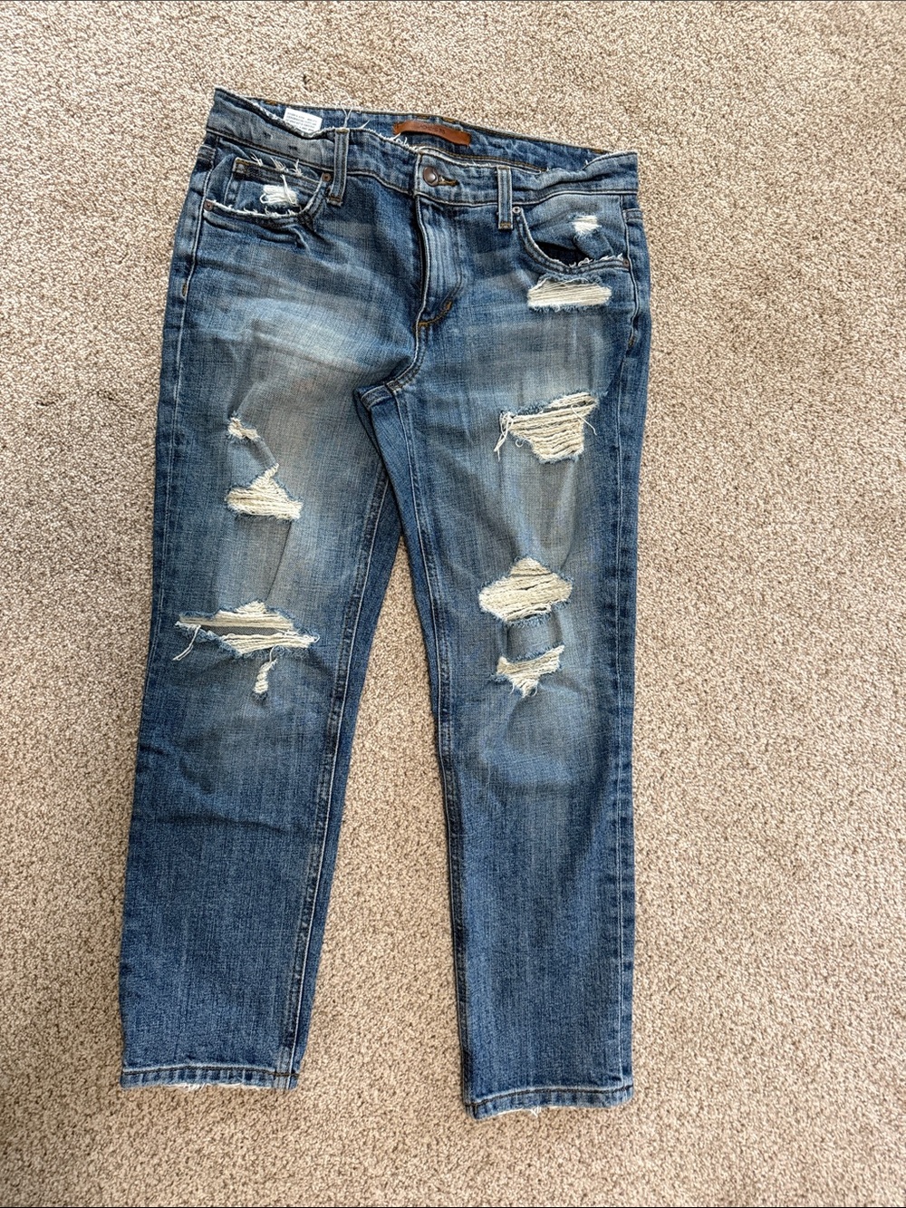 Joe’s Jeans “ The Billie” Slim Cropped Boyfriend Distressed Shredded W27